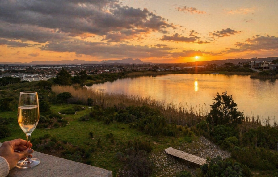 3 Bedroom Property for Sale in Mzuri Estate Western Cape